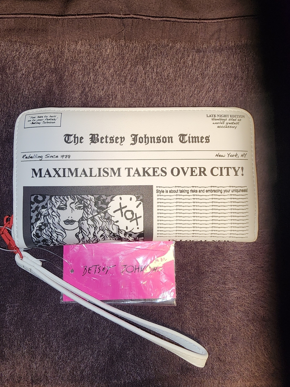 NWT $50 Betsey Johnson 'Maximalism Takes Over City' Newspaper Print Wristlet